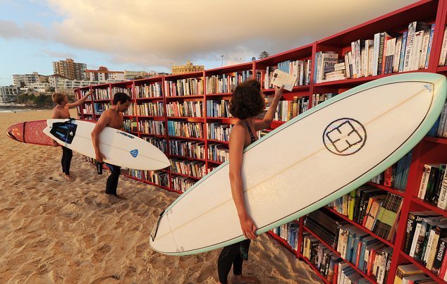 全球20間驚奇露天書店　書櫃竟設在沙灘上（下）