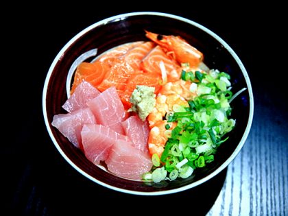 ＊週三來吃喝：[台北]生魚片加倍奉還　超值丼飯：玉丼