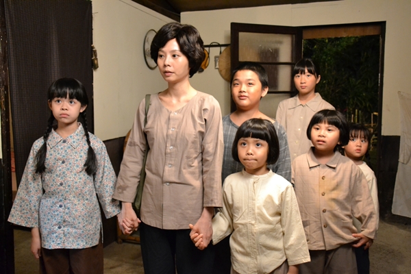 孫淑媚挑戰史上最「多產」女主角帶十個小孩獲封「台版阿信」