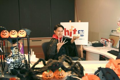 「夜驚魂DJ」林宥嘉電台代班 扮吸血鬼穿腳臭披風
