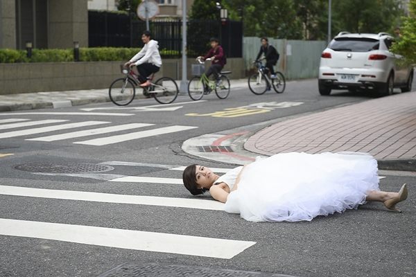 宋芸樺首披婚紗 卻成落跑新娘