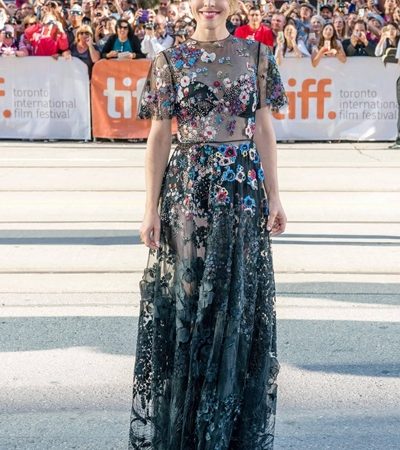 瑞秋麥亞當斯出席《驚爆焦點》多倫多首映  紅毯大秀薄紗誘惑