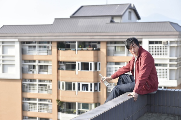 霍正奇甩正派小生形象 樂扮LOSER落魄父